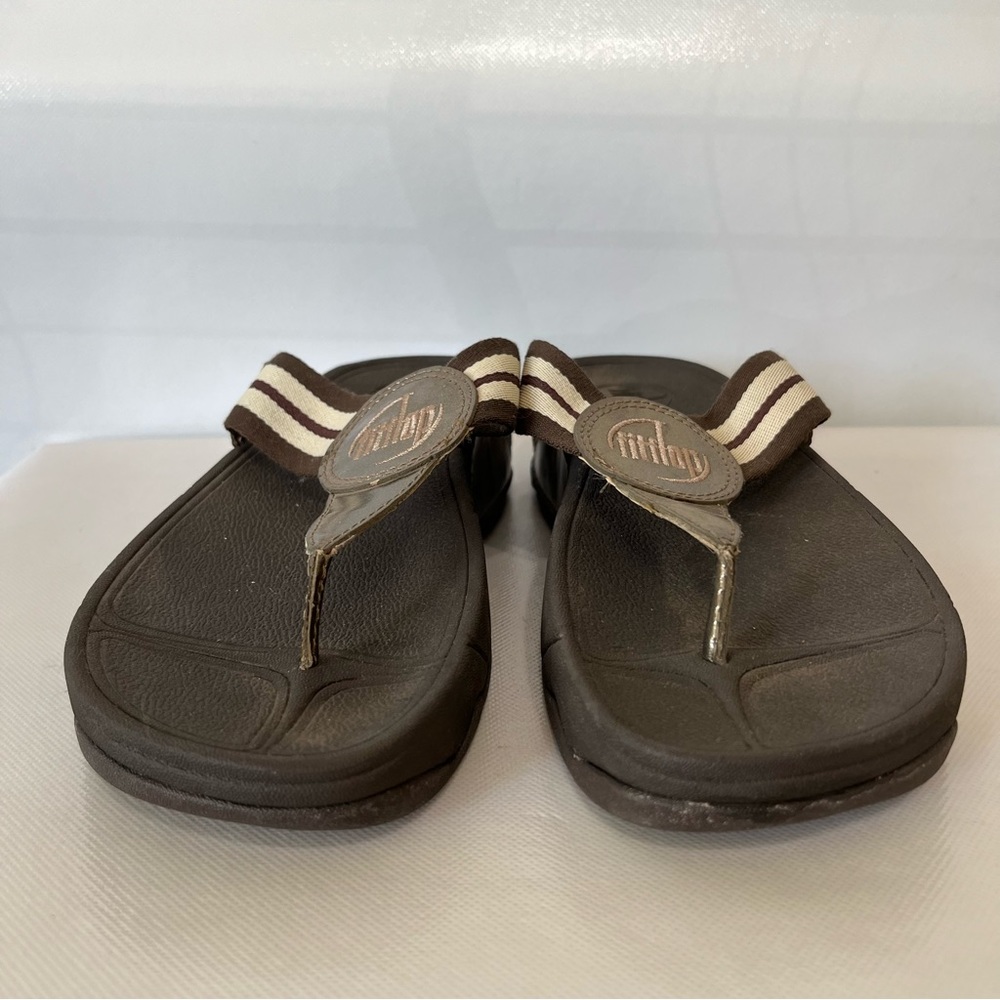 FitFlop Women's Brown and Cream Striped Thong Sandals - Picture 2 of 9